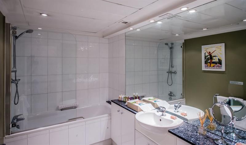 9 Hertford Street Лондон Екстериор снимка